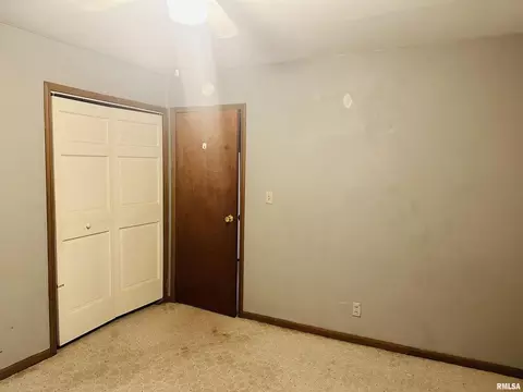 414 W High St, Anna, IL 62906 photo 7