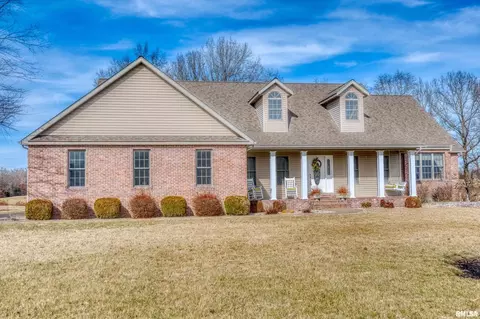 12532 Hudgens Rd, Marion, IL 62959