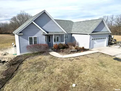 1967 Stringtown Rd, Sorento, IL 62086 photo 3