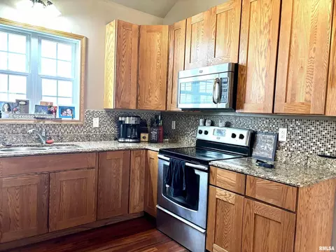 1967 Stringtown Rd, Sorento, IL 62086 photo 13