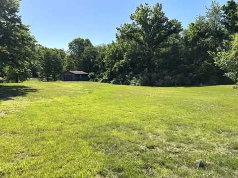 1966 Ross Rd, Centralia, IL 62801
