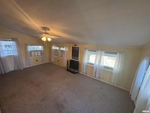 53 Jon St, Metropolis, IL 62960 photo 9