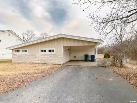 110 Belcher Dr, Anna, IL 62906