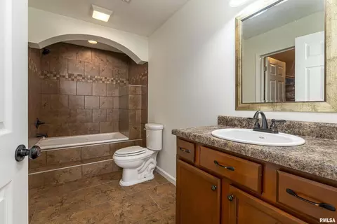 1809 Crown Rd, Herrin, IL 62948 photo 17