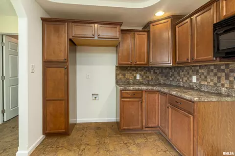 1809 Crown Rd, Herrin, IL 62948 photo 12