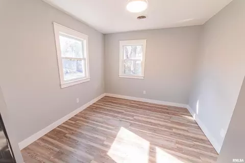 114 Oak Dr, Metropolis, IL 62960 photo 9