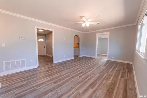 114 Oak Dr, Metropolis, IL 62960 photo 4