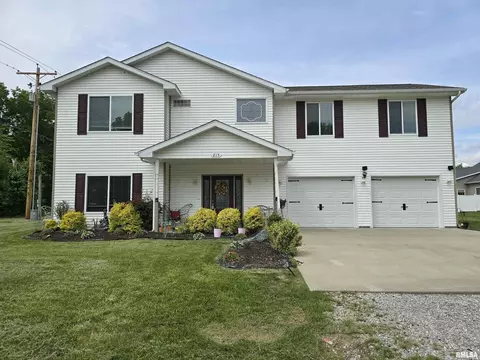 215 Townhouse Dr, Carterville, IL 62918