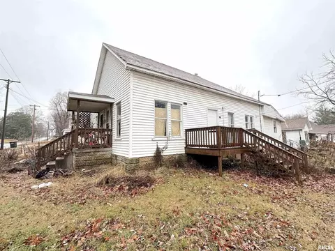 414 W Sycamore St, Carbondale, IL 62901