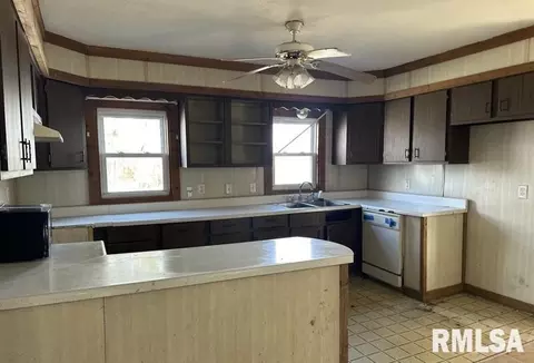 700 E Davie St, Anna, IL 62906 photo 12