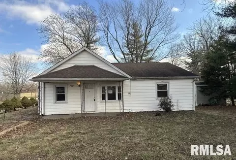 700 E Davie St, Anna, IL 62906