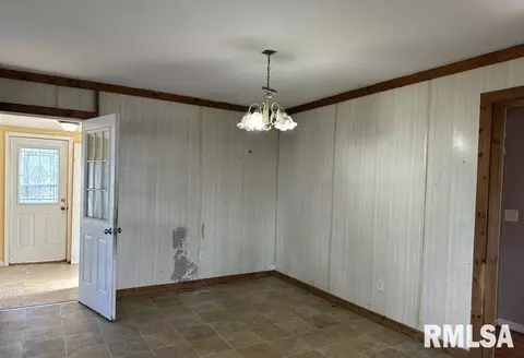 700 E Davie St, Anna, IL 62906 photo 10