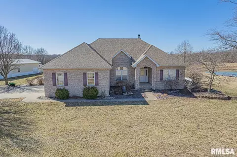 16311 N County Farm Rd, Mount Vernon, IL 62864