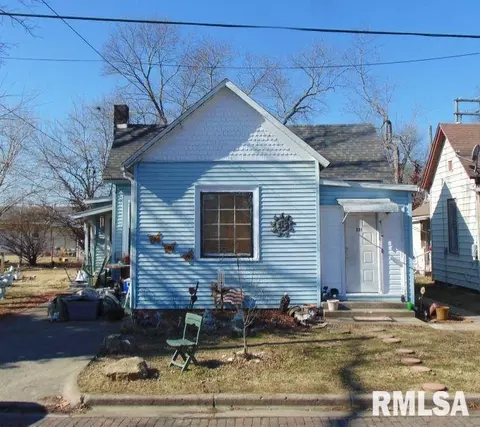 231 N 8th St, Murphysboro, IL 62966
