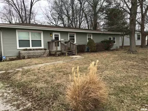4 Evergreen Dr, Mount Vernon, IL 62864