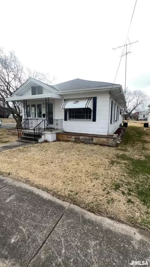 125 S State St, Christopher, IL 62822 photo 22