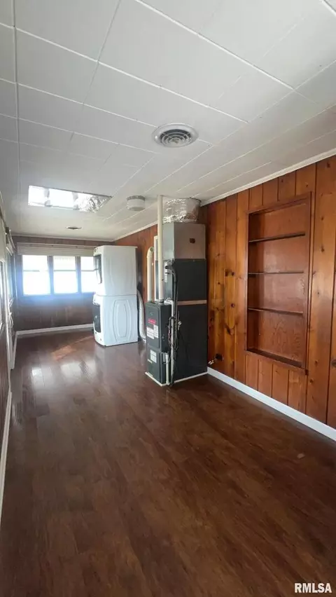125 S State St, Christopher, IL 62822 photo 10