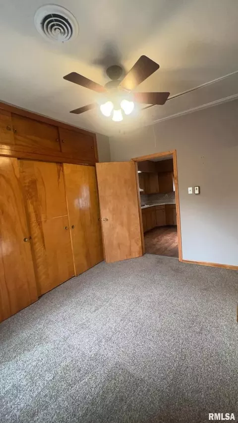 125 S State St, Christopher, IL 62822 photo 18