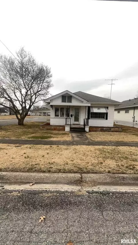 125 S State St, Christopher, IL 62822 photo 23