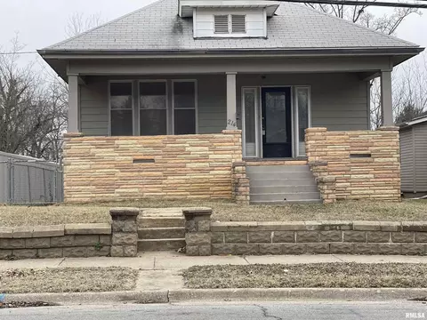 214 S 20th St, Murphysboro, IL 62966