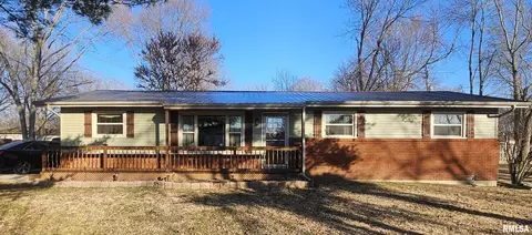109 W Galaxy Dr, Woodlawn, IL 62898