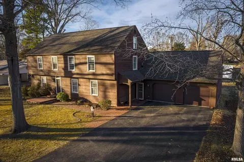 1804 Julianne Dr, Marion, IL 62959