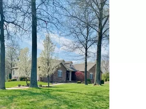 15071 N Old Centralia Ln, Mount Vernon, IL 62864