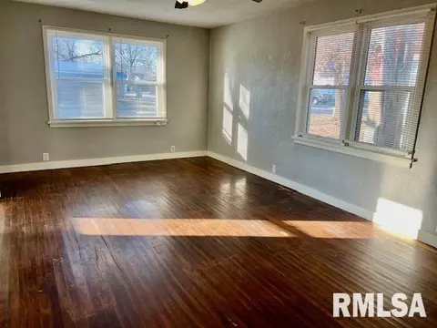 1014 E 4th St, Centralia, IL 62801 photo 10