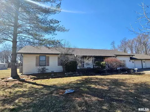 2163 Pebble Dr, West Frankfort, IL 62896