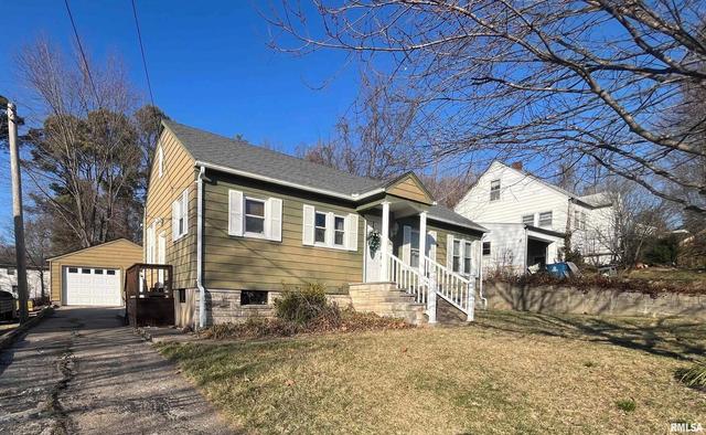 118 W Lewis St, Anna, IL 62906