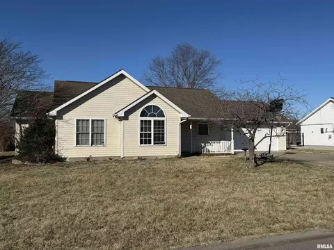 2202 Darren Dr, Marion, IL 62959