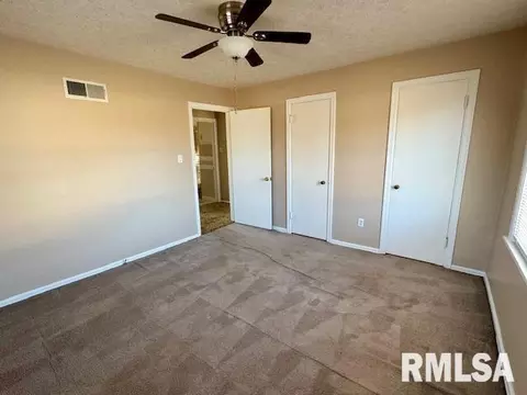 9 Mitchell Ave, Centralia, IL 62801 photo 7