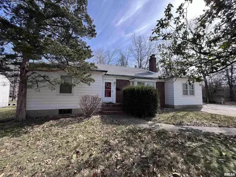 707 S James St, Carbondale, IL 62901