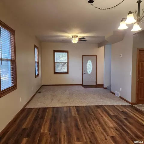 1714 E Main St, Salem, IL 62881 photo 38