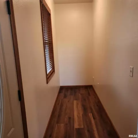 1714 E Main St, Salem, IL 62881 photo 10