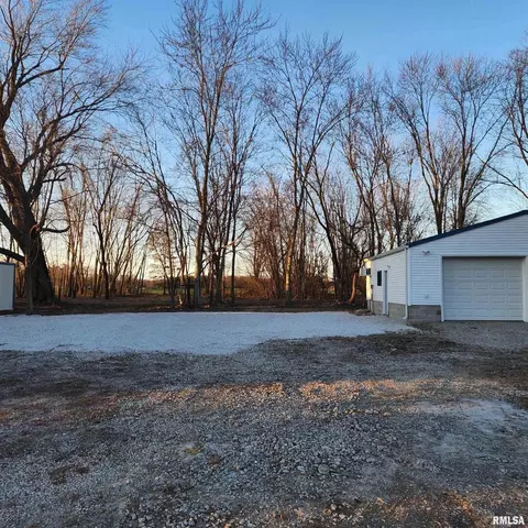 1714 E Main St, Salem, IL 62881 photo 39