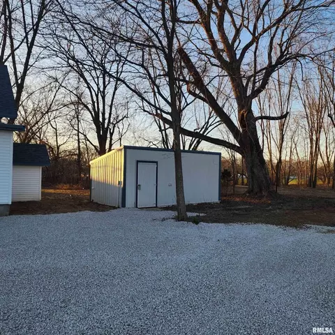 1714 E Main St, Salem, IL 62881 photo 17