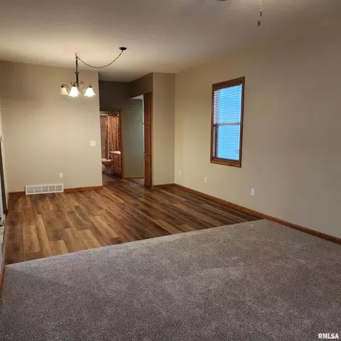 1714 E Main St, Salem, IL 62881 photo 24
