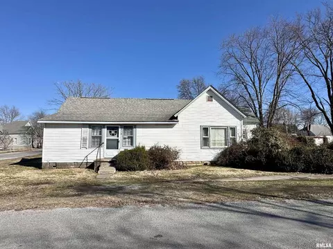 314 N Jefferson St, West Frankfort, IL 62896
