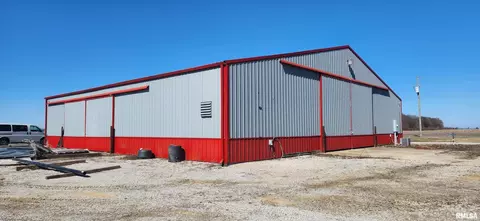 1207 N Carlyle Rd, Vandalia, IL 62471