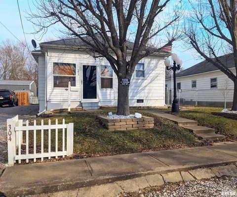 304 N Washington Blvd, West Frankfort, IL 62896