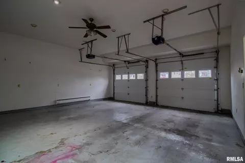 219 S Pine St, Benton, IL 62812 photo 47