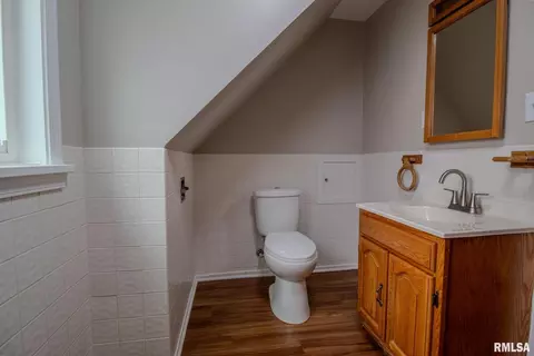 219 S Pine St, Benton, IL 62812 photo 31