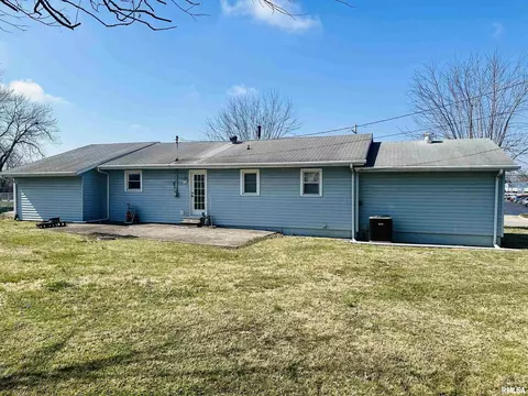 101 Turner Ave, Anna, IL 62906 photo 2