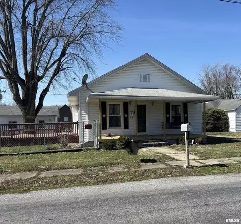 610 S Hancock St, Mcleansboro, IL 62859