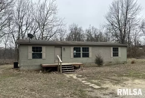 14067 E 250th Ave, Flat Rock, IL 62427