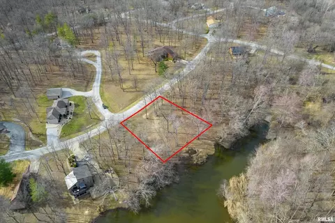 38 Moses Dr, Benton, IL 62981 photo 2