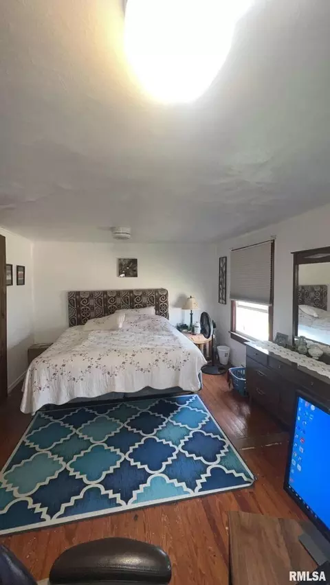 513 N 9th St, Benton, IL 62812 photo 20