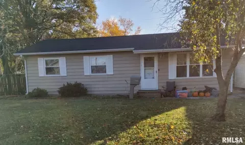1445 Nelms Ave, Centralia, IL 62801