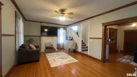 308 W Cherry Ave, Christopher, IL 62822 photo 9
